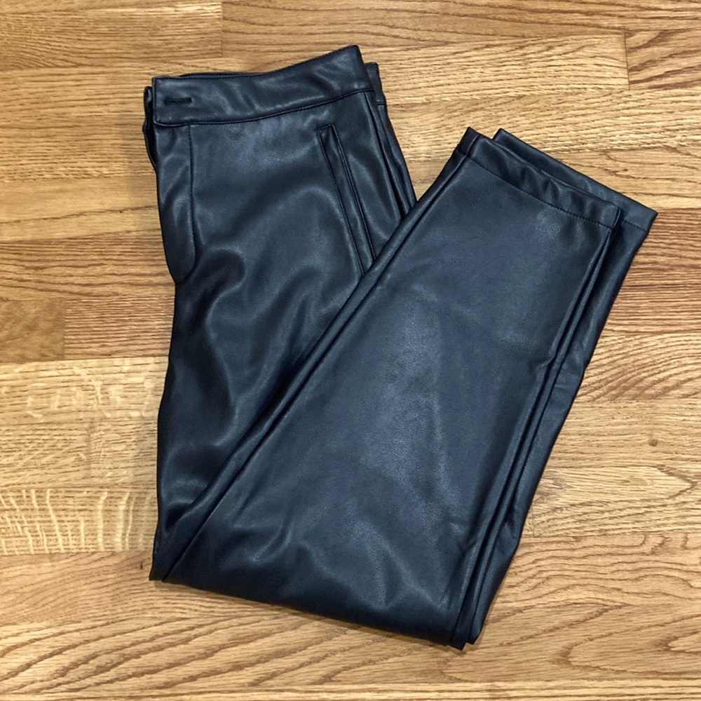 Shinestart Faux leather pants
